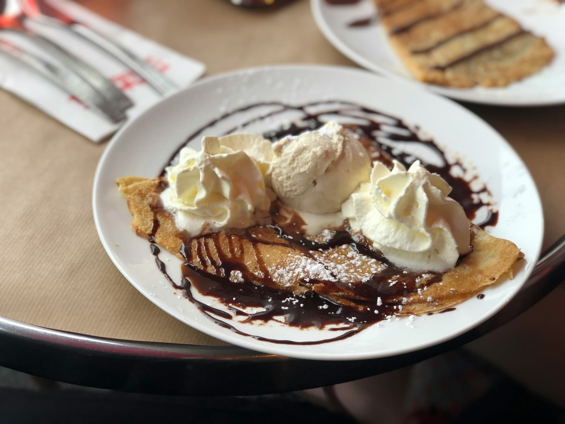 chocolate-and-cream-crepe-france-food